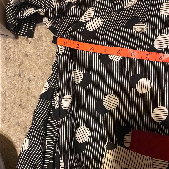 Moonlight Black and White Striped Top - Picture 10 of 10